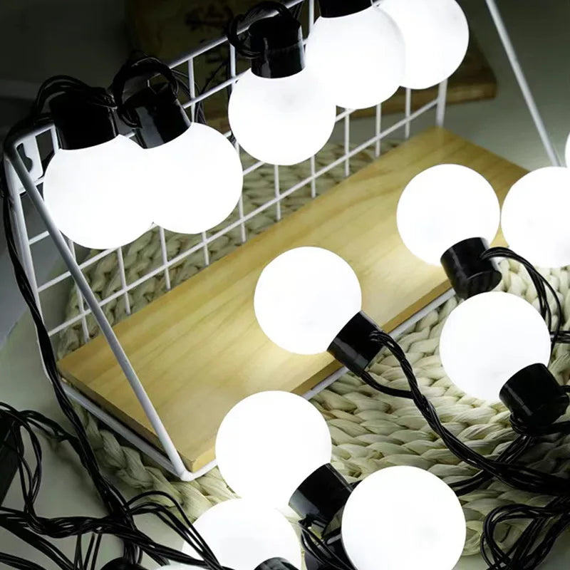 30 Lâmpadas LED RGB Redondas Conectadas Decorativas Natalinas